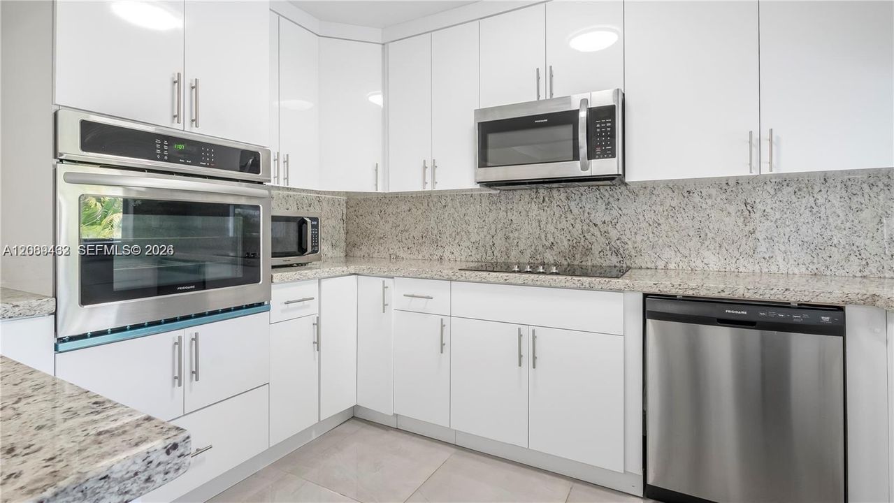 En Venta: $950,000 (4 camas, 3 baños, 2188 Pies cuadrados)