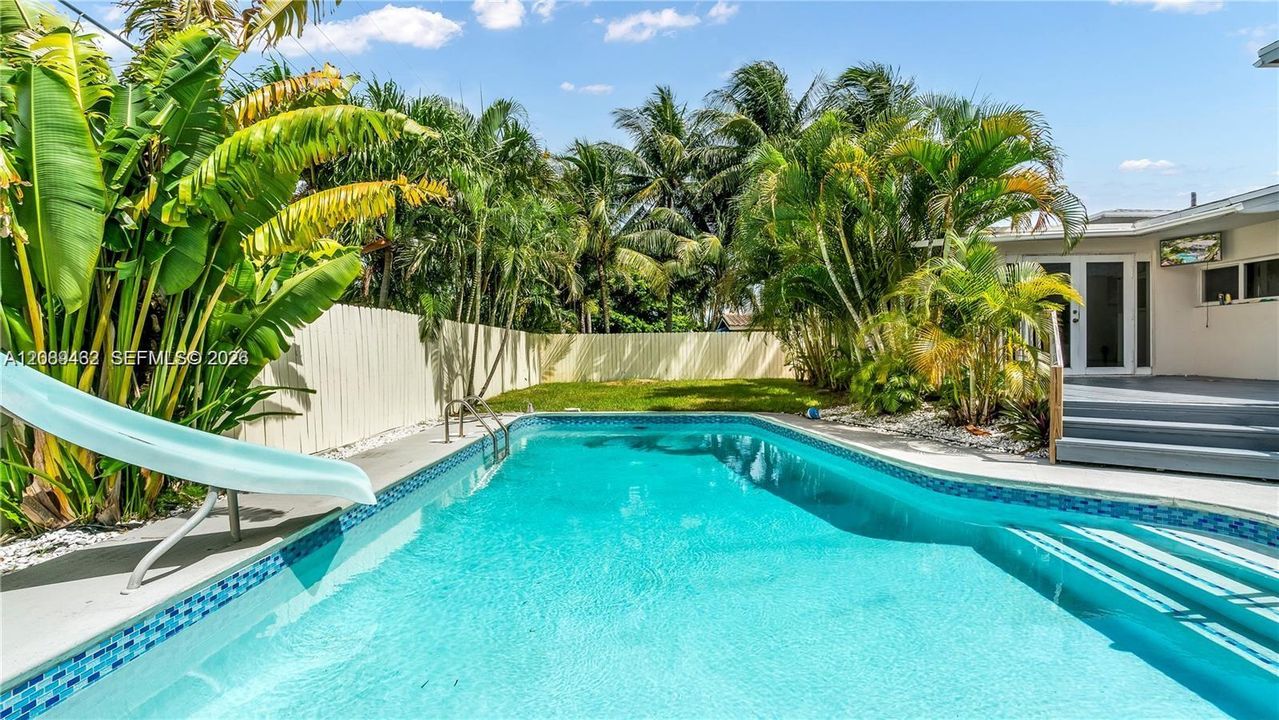 En Venta: $950,000 (4 camas, 3 baños, 2188 Pies cuadrados)