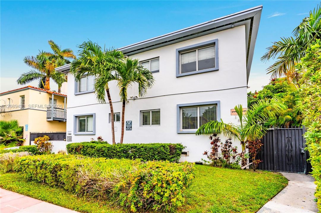 En Venta: $415,000 (2 camas, 2 baños, 715 Pies cuadrados)
