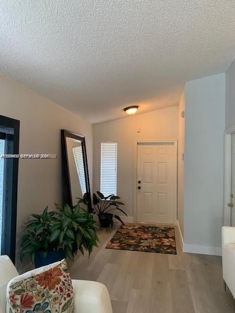 For Rent: $3,699 (3 beds, 2 baths, 1347 Square Feet)