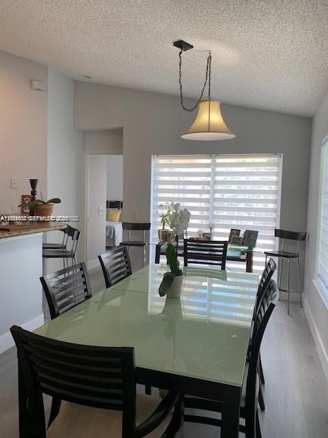 For Rent: $3,699 (3 beds, 2 baths, 1347 Square Feet)