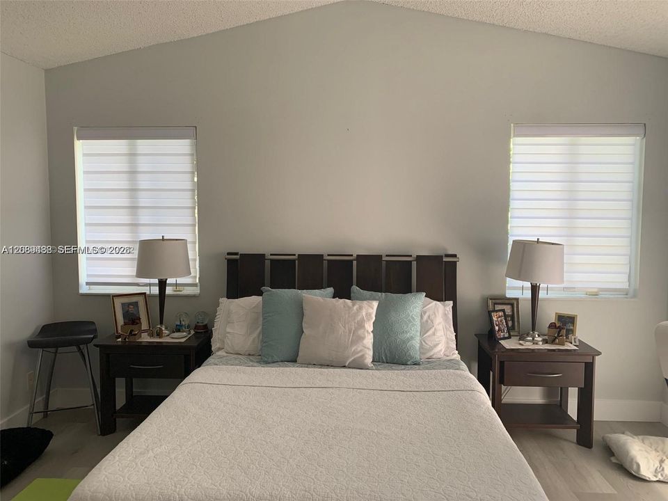 For Rent: $3,699 (3 beds, 2 baths, 1347 Square Feet)