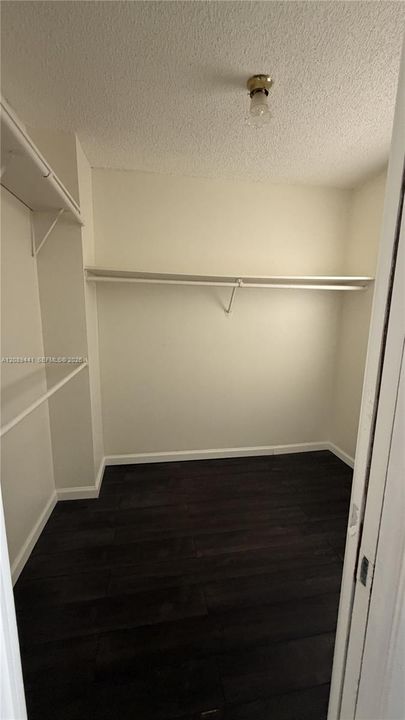 В аренду: $2,750 (3 спален, 2 ванн, 1716 Квадратных фут)