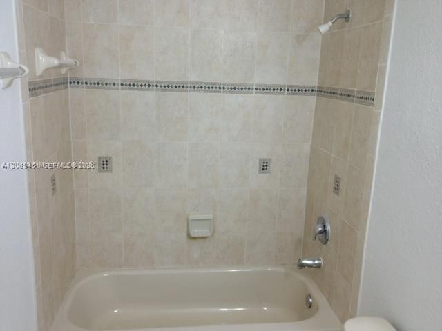 В аренду: $1,750 (2 спален, 2 ванн, 914 Квадратных фут)