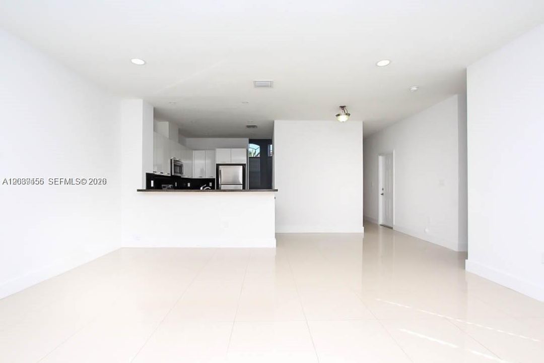 For Rent: $4,500 (4 beds, 3 baths, 2700 Square Feet)