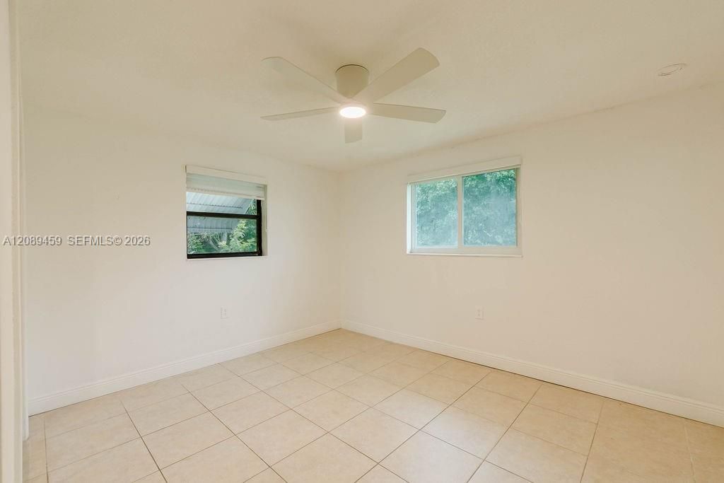 For Rent: $2,700 (3 beds, 1 baths, 1075 Square Feet)