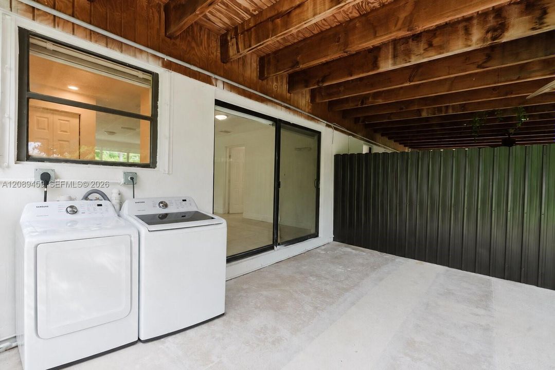 For Rent: $2,700 (3 beds, 1 baths, 1075 Square Feet)