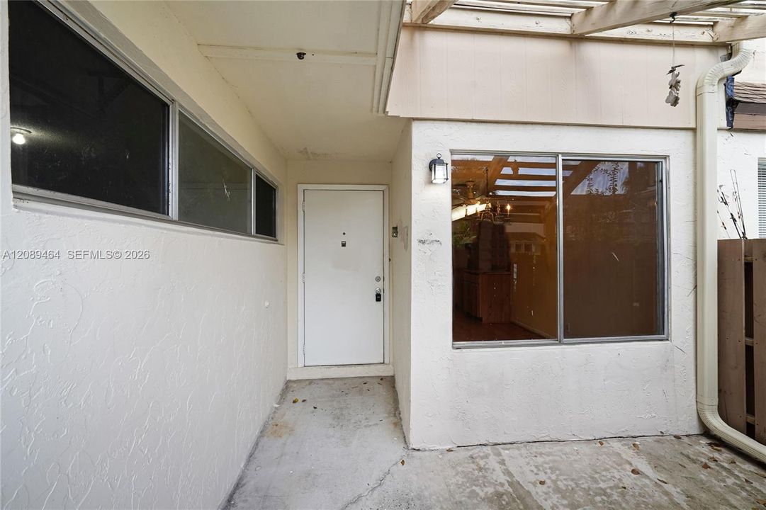 En Venta: $159,900 (4 camas, 2 baños, 2020 Pies cuadrados)