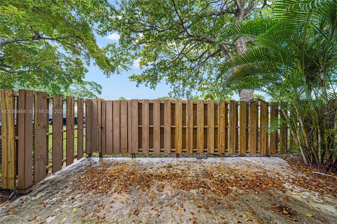 En Venta: $159,900 (4 camas, 2 baños, 2020 Pies cuadrados)