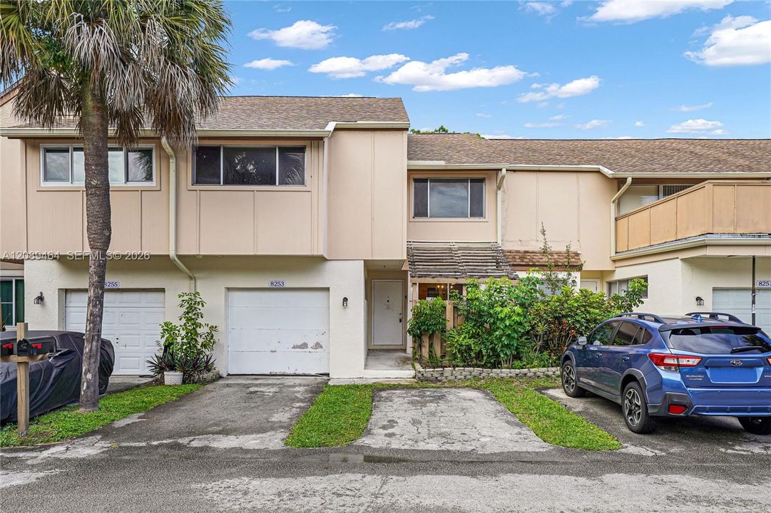 En Venta: $159,900 (4 camas, 2 baños, 2020 Pies cuadrados)