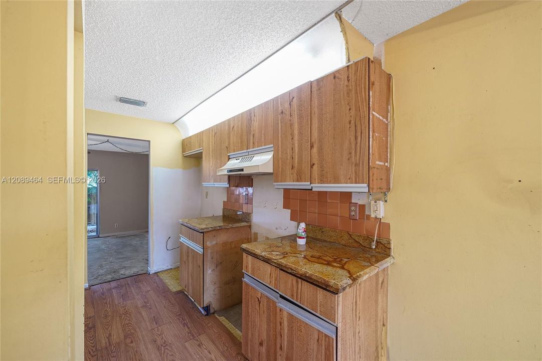 En Venta: $159,900 (4 camas, 2 baños, 2020 Pies cuadrados)