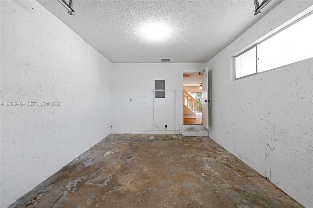 En Venta: $159,900 (4 camas, 2 baños, 2020 Pies cuadrados)