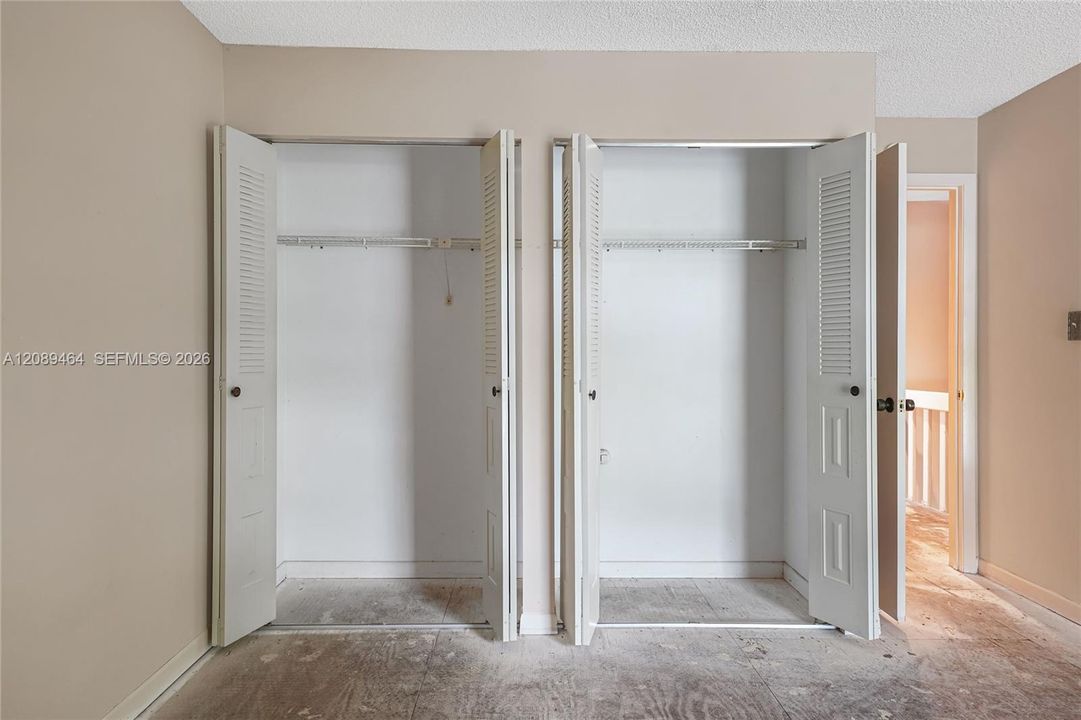 En Venta: $159,900 (4 camas, 2 baños, 2020 Pies cuadrados)