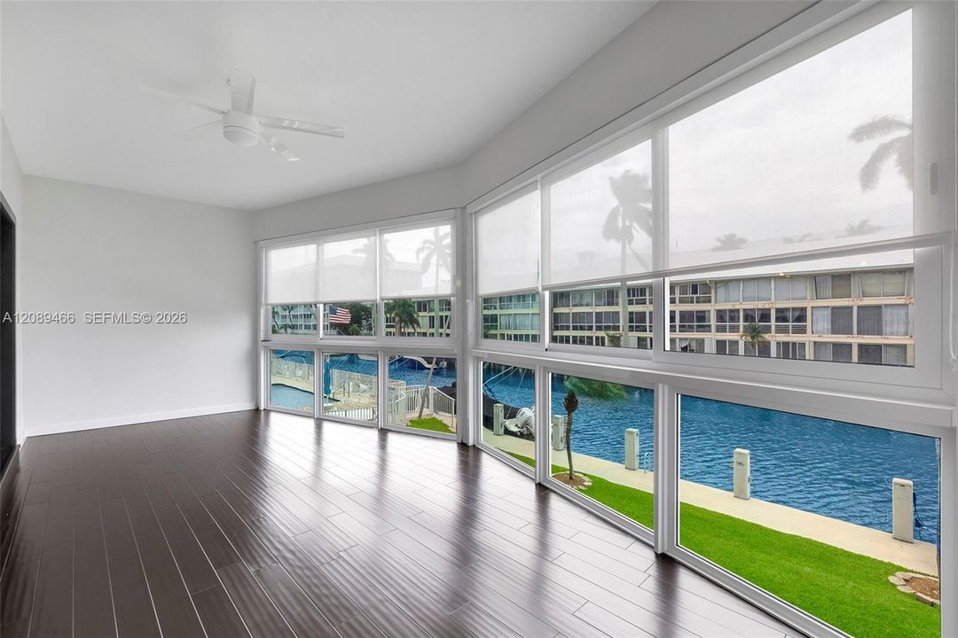 En Venta: $359,000 (1 camas, 1 baños, 900 Pies cuadrados)