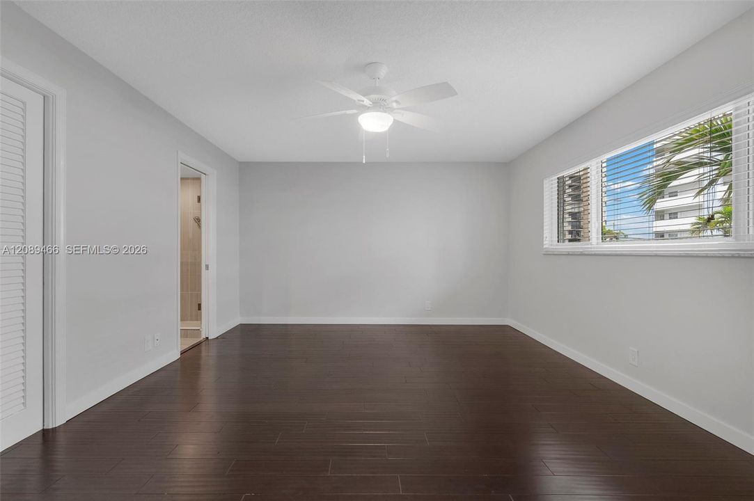 En Venta: $359,000 (1 camas, 1 baños, 900 Pies cuadrados)