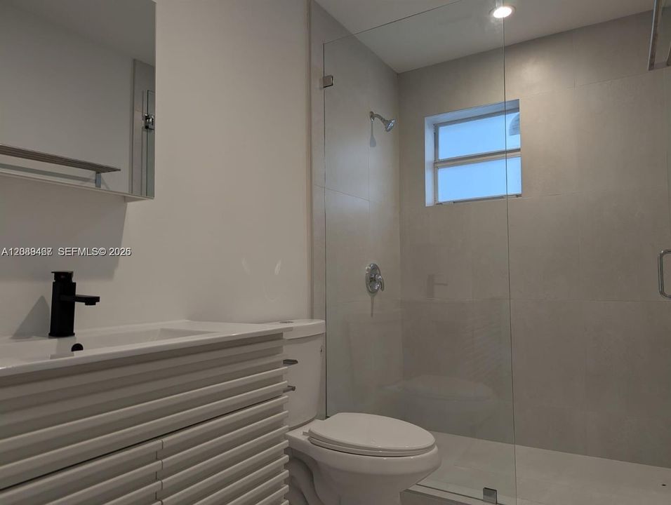 For Rent: $2,500 (2 beds, 2 baths, 1288 Square Feet)