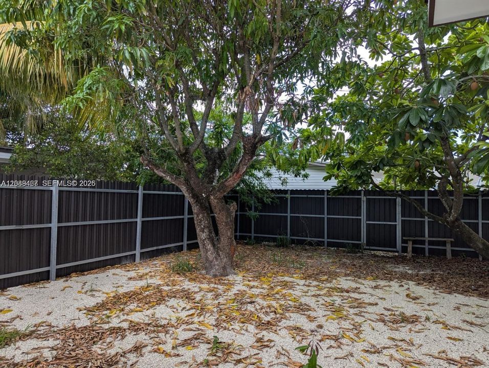 For Rent: $2,500 (2 beds, 2 baths, 1288 Square Feet)