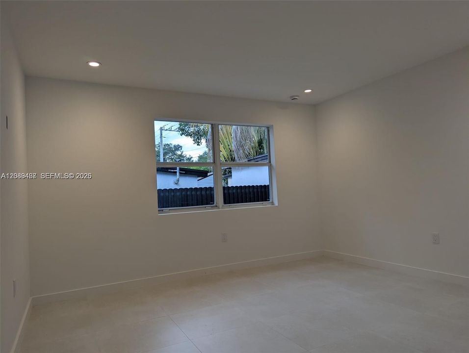 For Rent: $2,500 (2 beds, 2 baths, 1288 Square Feet)