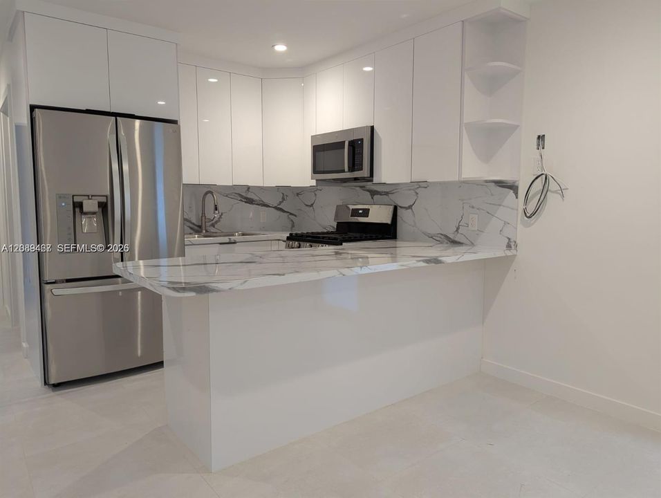 For Rent: $2,500 (2 beds, 2 baths, 1288 Square Feet)