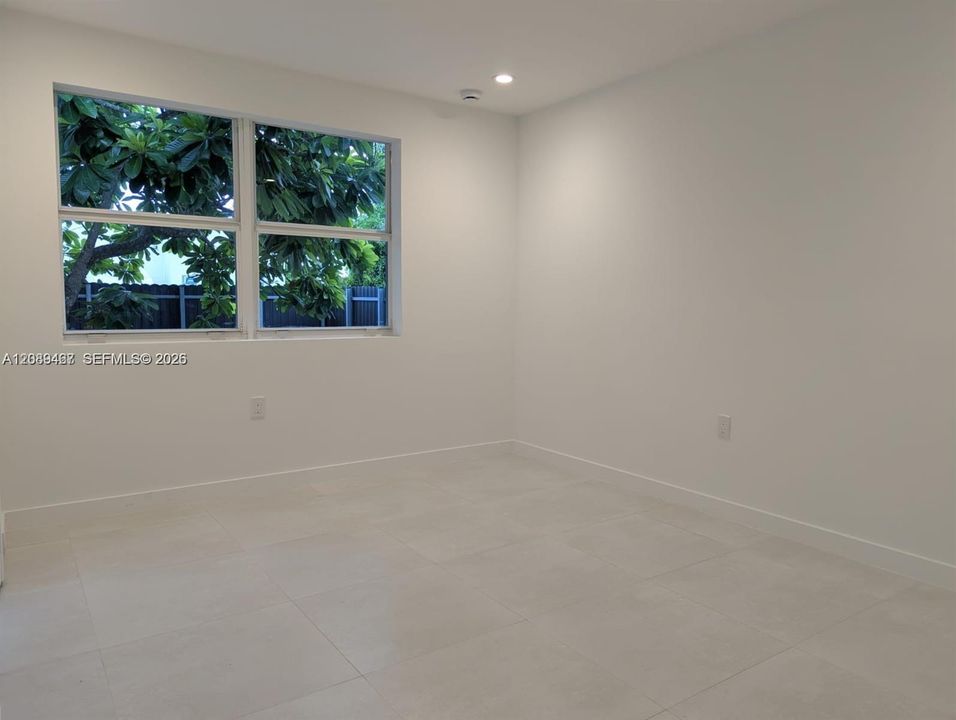 For Rent: $2,500 (2 beds, 2 baths, 1288 Square Feet)