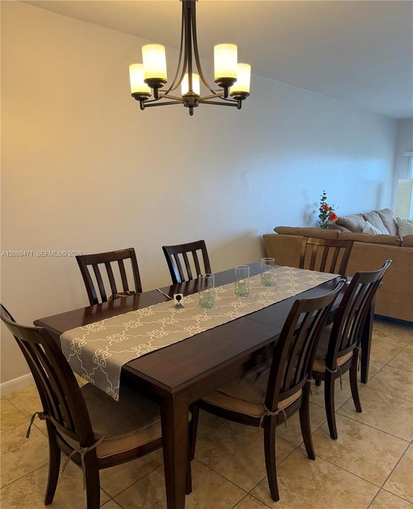 For Rent: $2,900 (2 beds, 2 baths, 1240 Square Feet)