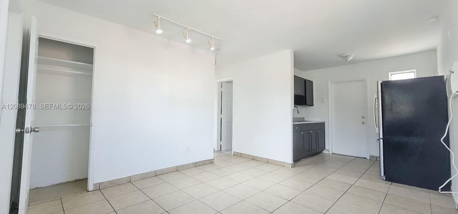 В аренду: $1,850 (2 спален, 1 ванн, 616 Квадратных фут)