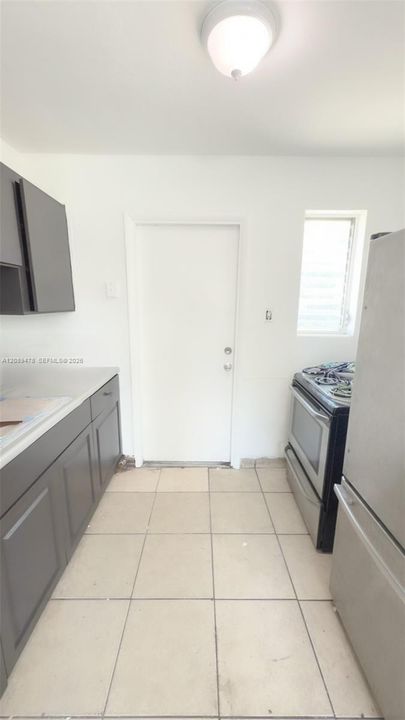В аренду: $1,850 (2 спален, 1 ванн, 616 Квадратных фут)