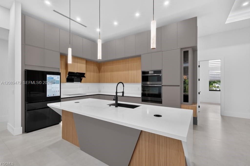 En Venta: $760,000 (4 camas, 3 baños, 2416 Pies cuadrados)