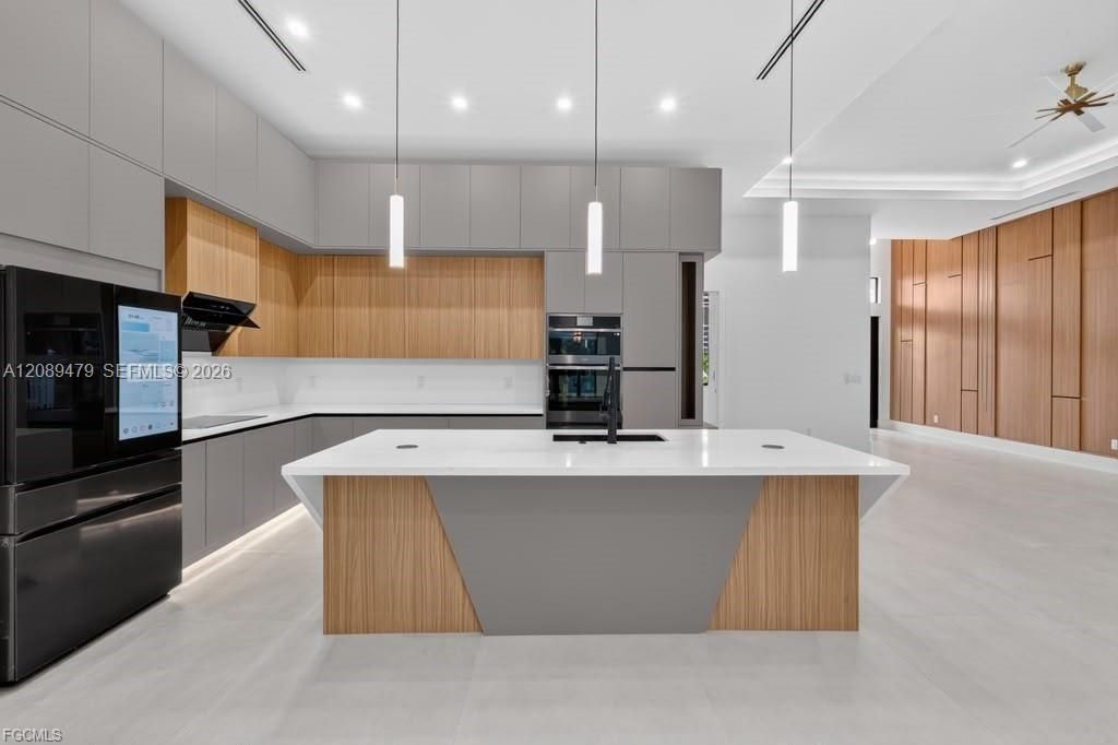 En Venta: $760,000 (4 camas, 3 baños, 2416 Pies cuadrados)