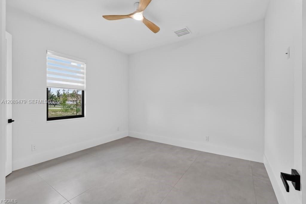 En Venta: $760,000 (4 camas, 3 baños, 2416 Pies cuadrados)