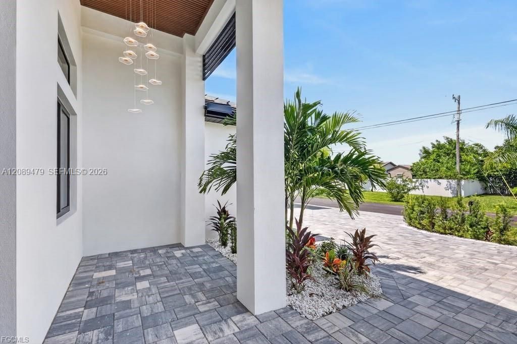 En Venta: $760,000 (4 camas, 3 baños, 2416 Pies cuadrados)