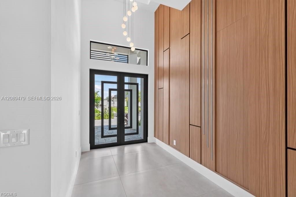En Venta: $760,000 (4 camas, 3 baños, 2416 Pies cuadrados)