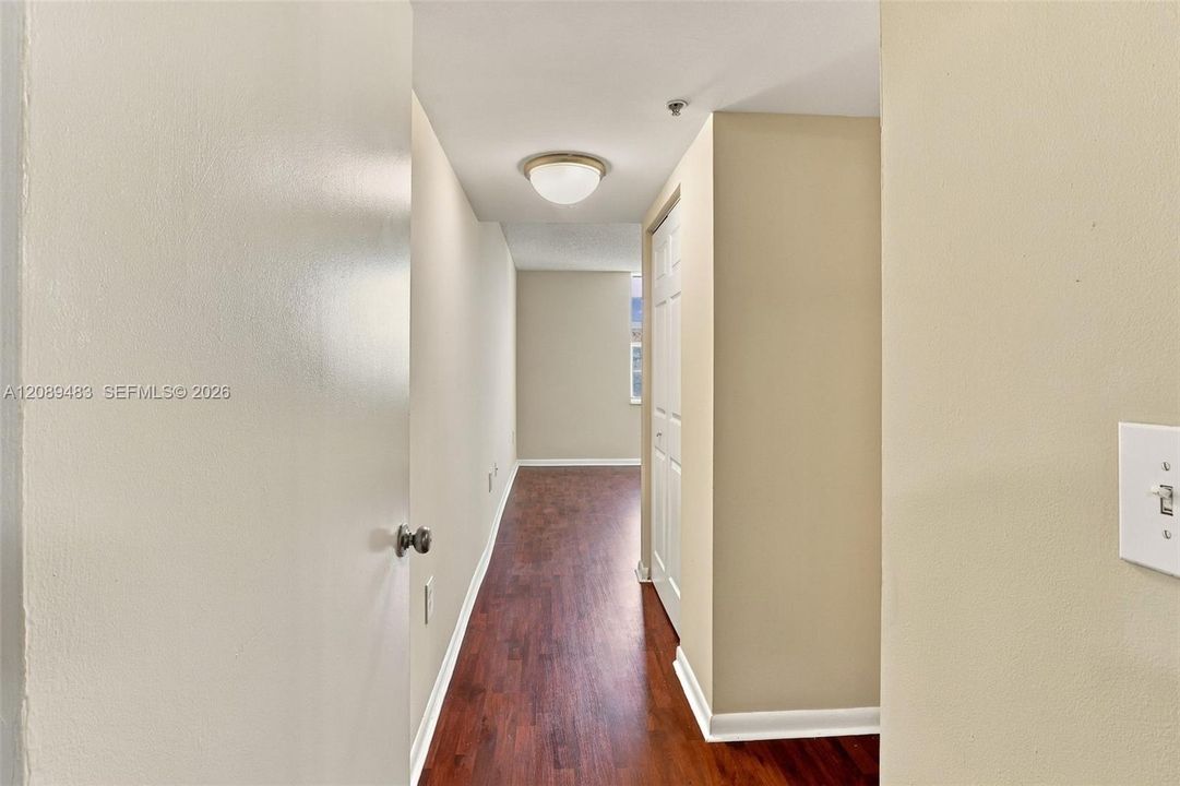 For Rent: $2,700 (2 beds, 2 baths, 1153 Square Feet)