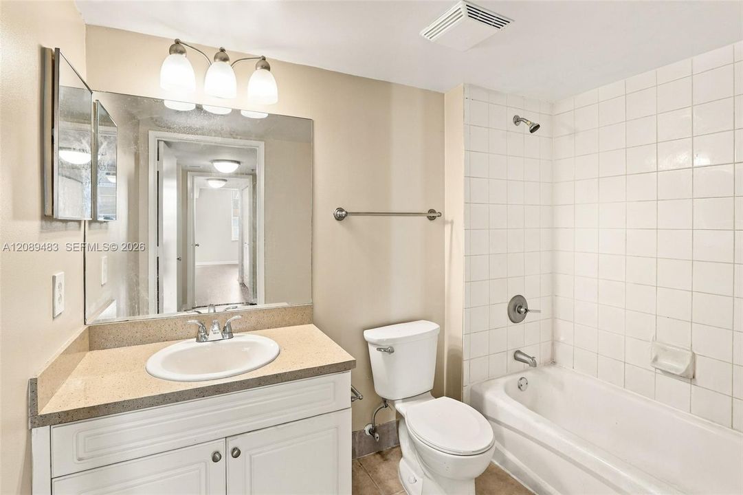 For Rent: $2,700 (2 beds, 2 baths, 1153 Square Feet)