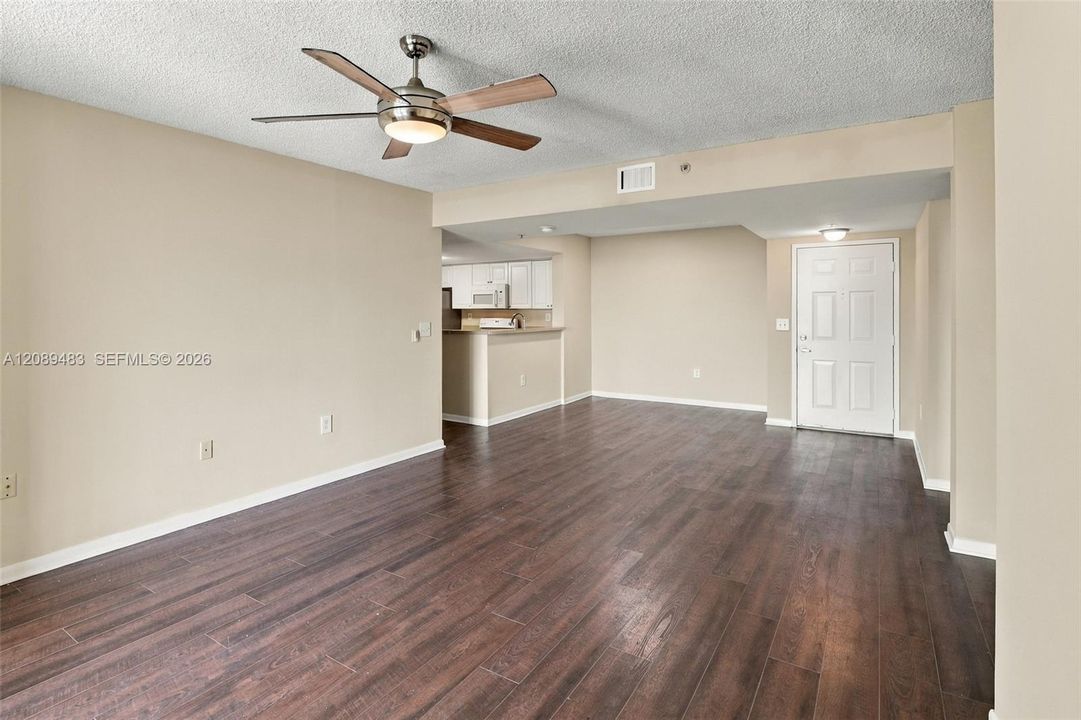 For Rent: $2,700 (2 beds, 2 baths, 1153 Square Feet)