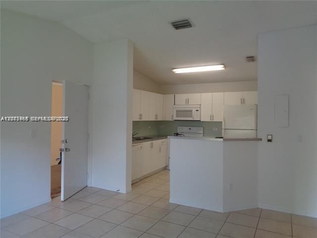 For Rent: $1,720 (1 beds, 1 baths, 659 Square Feet)