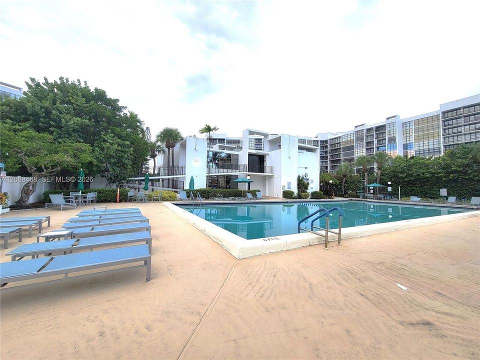 En Venta: $320,000 (2 camas, 2 baños, 1430 Pies cuadrados)