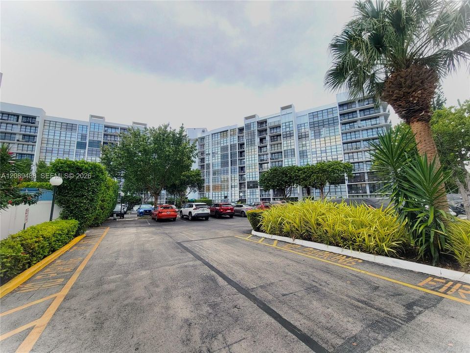En Venta: $320,000 (2 camas, 2 baños, 1430 Pies cuadrados)
