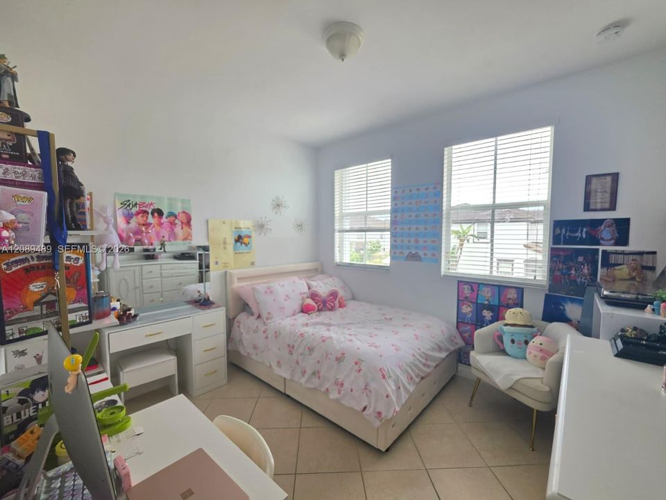 En Renta: $3,450 (3 camas, 2 baños, 1511 Pies cuadrados)