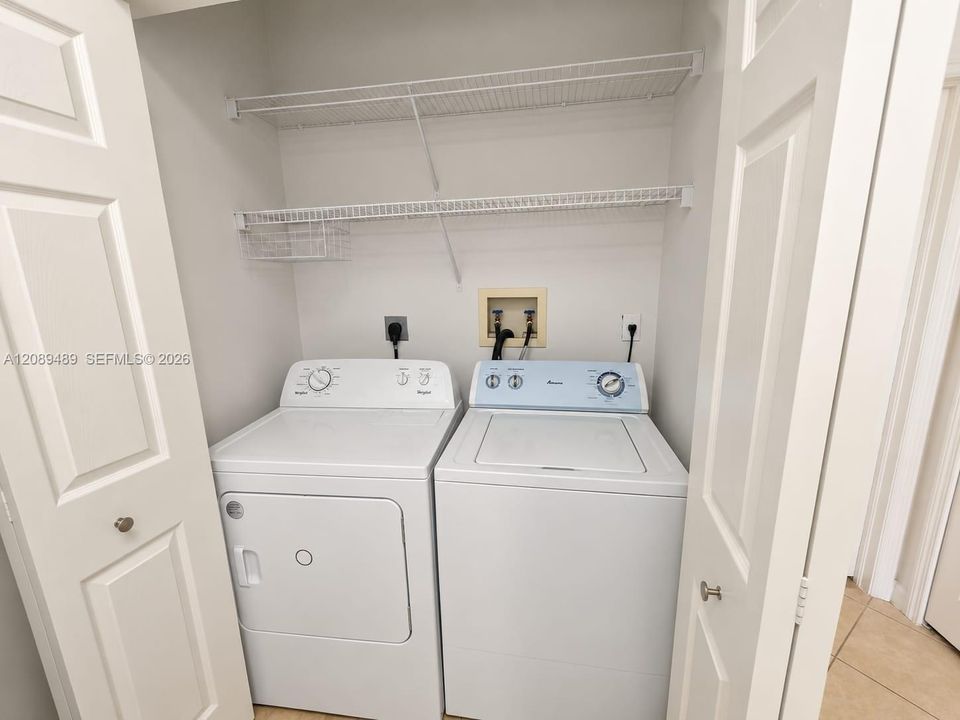 En Renta: $3,450 (3 camas, 2 baños, 1511 Pies cuadrados)