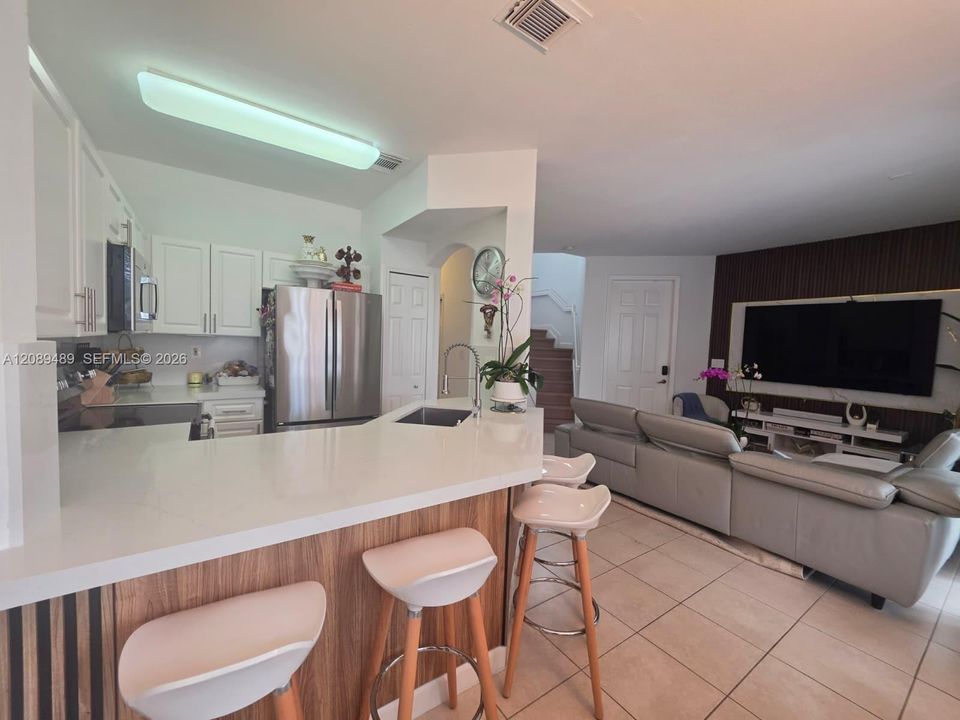 En Renta: $3,450 (3 camas, 2 baños, 1511 Pies cuadrados)
