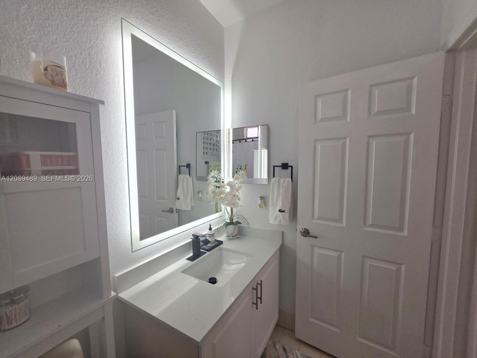 En Renta: $3,450 (3 camas, 2 baños, 1511 Pies cuadrados)