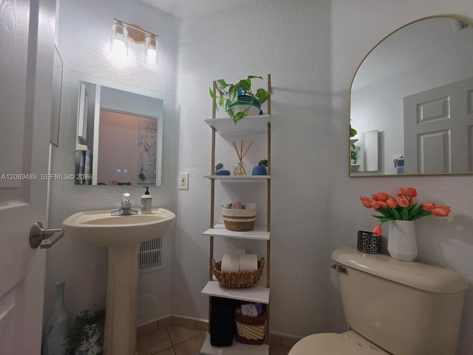 В аренду: $3,450 (3 спален, 2 ванн, 1511 Квадратных фут)