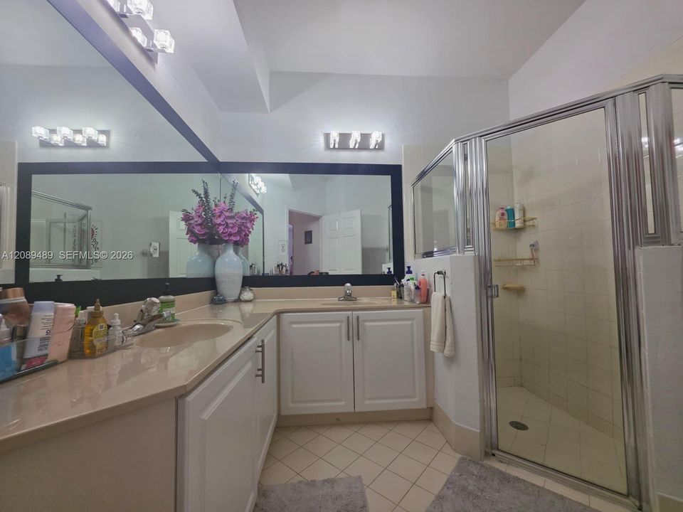 En Renta: $3,450 (3 camas, 2 baños, 1511 Pies cuadrados)