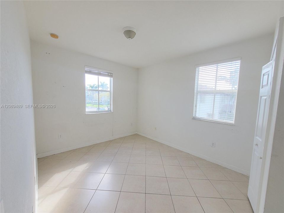 En Renta: $3,450 (3 camas, 2 baños, 1511 Pies cuadrados)