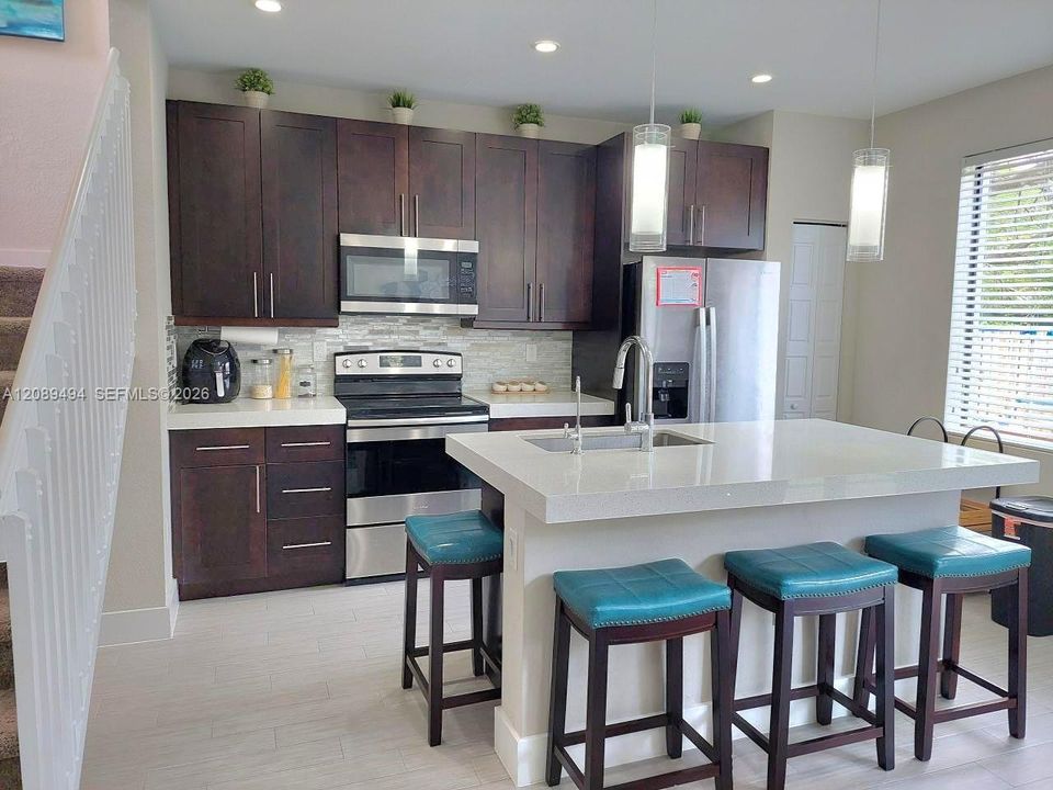 En Renta: $3,200 (4 camas, 3 baños, 1862 Pies cuadrados)