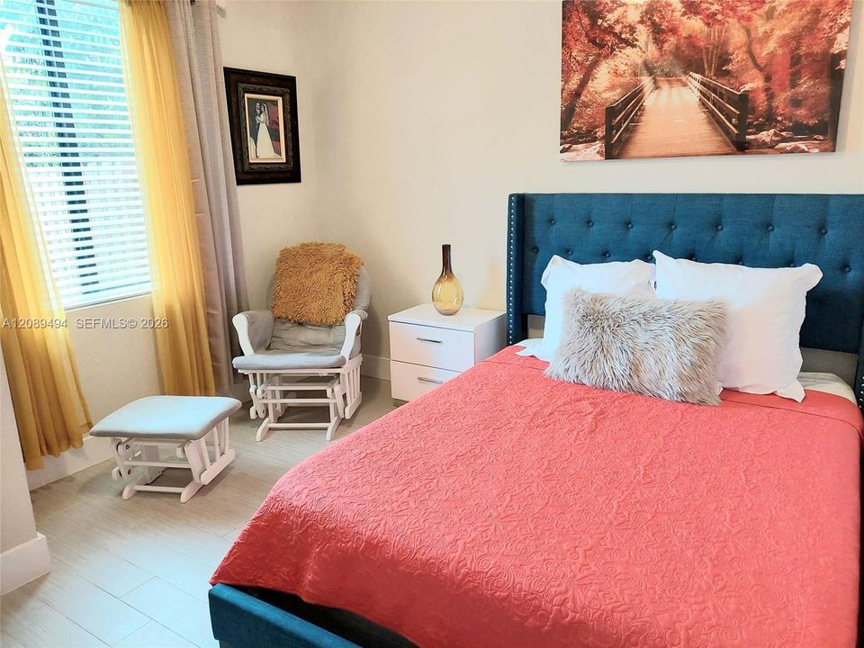 En Renta: $3,200 (4 camas, 3 baños, 1862 Pies cuadrados)