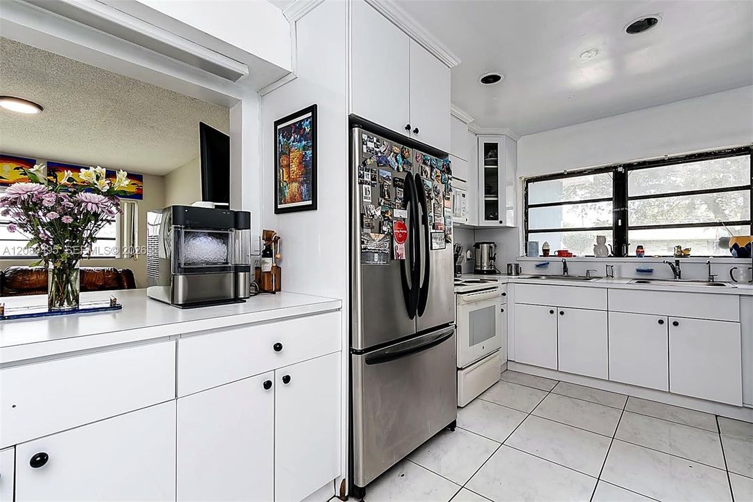 For Sale: $949,770 (3 beds, 2 baths, 2150 Square Feet)