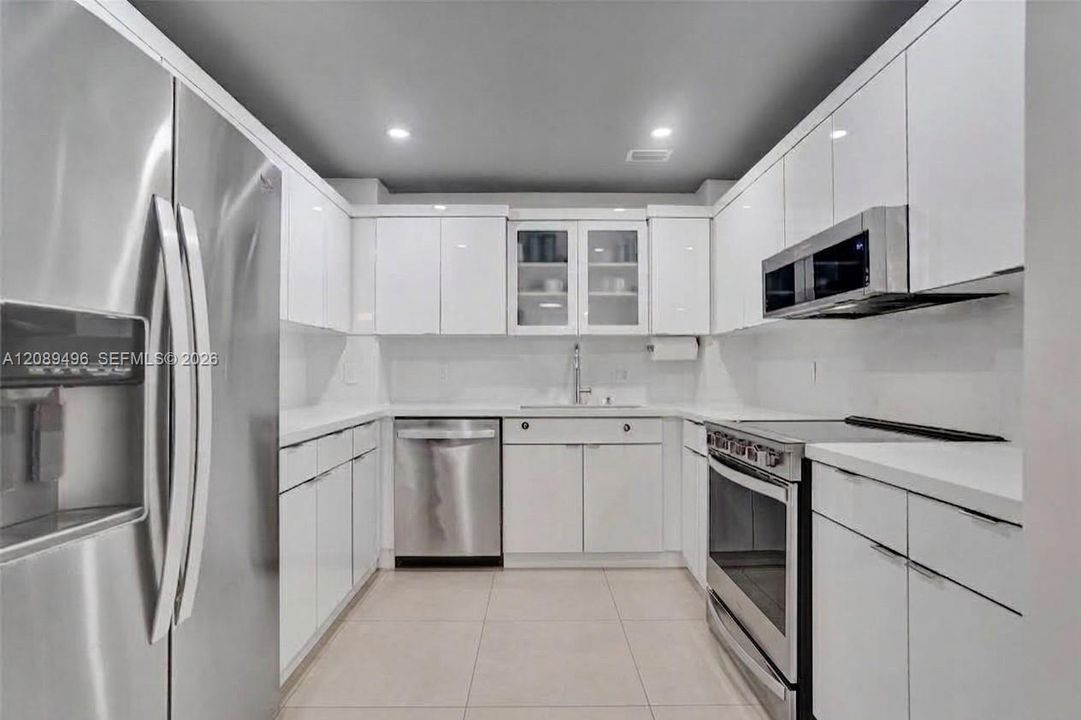 For Rent: $4,200 (3 beds, 2 baths, 1780 Square Feet)