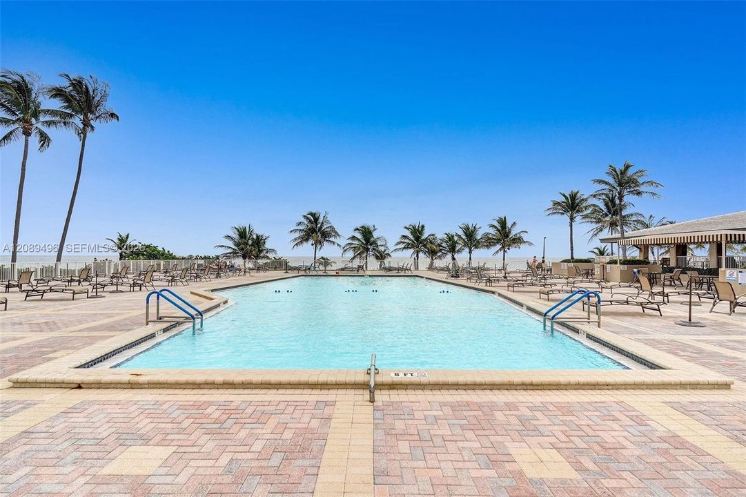 For Rent: $4,200 (3 beds, 2 baths, 1780 Square Feet)